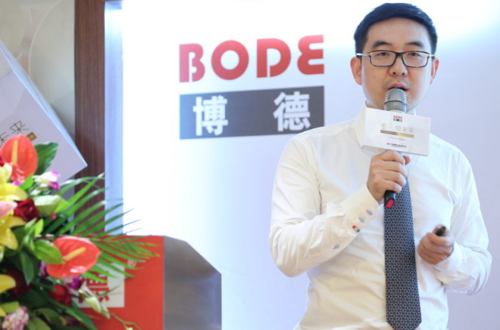 591香蕉在线视频公司大香蕉一级黄色片中心總經理魏繼國，將大香蕉一级黄色片中心的部門定位作了明確的闡述以及大香蕉一级黄色片體係規劃的說明.jpg