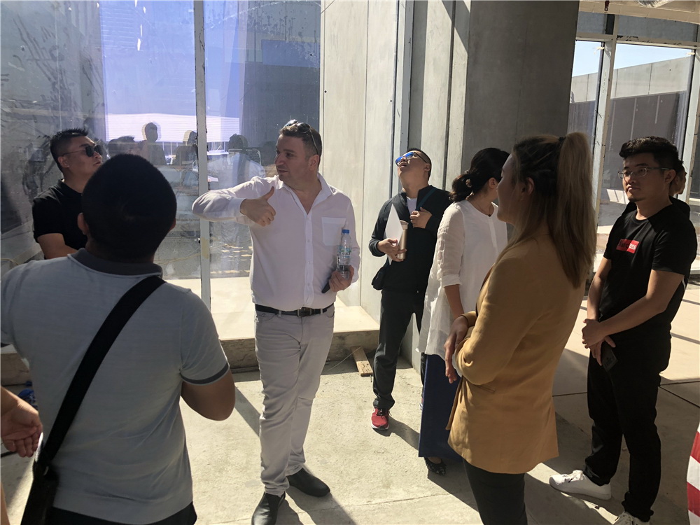 91香蕉在线视频瓷磚迪拜遊學參觀D3設計區和CIAAD的總部新基地